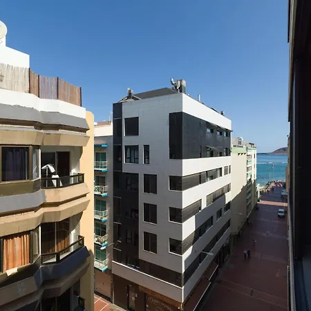 In Palmas By Playa De Canteras